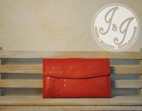 Imagen principal CARTERA ESTAMPADO FLORES ROJO