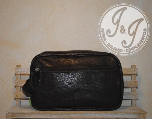 Imagen principal BOLSO NECESER CABALLERO