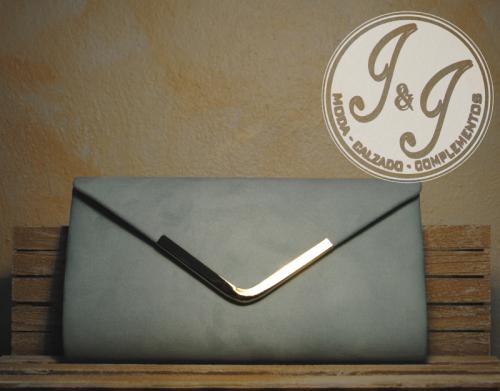 Imagen principal CARTERA MANO CELESTE