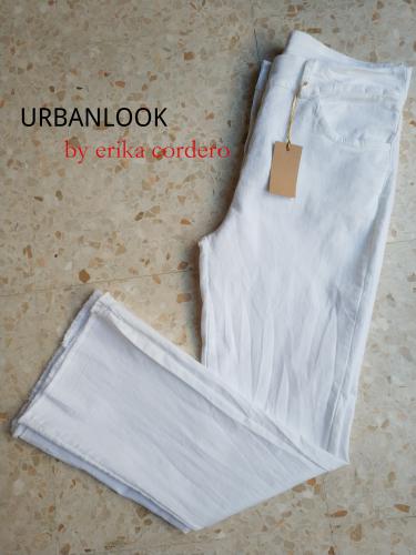 Imagen principal Pantalon campana blanco