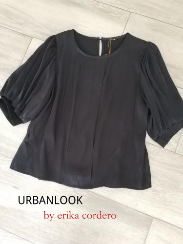 Imagen principal Blusa negra brillo