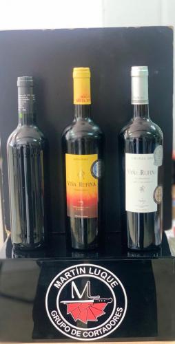 Imagen principal VINO TINTO JOVEN COSECHERO 