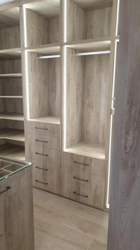 Imagen principal VESTIDOR ROBLE ETNICO