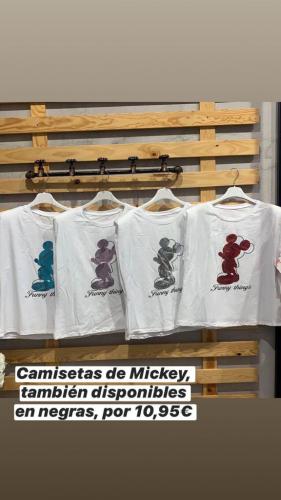 Imagen principal CAMISETA SILUETA MICKEY