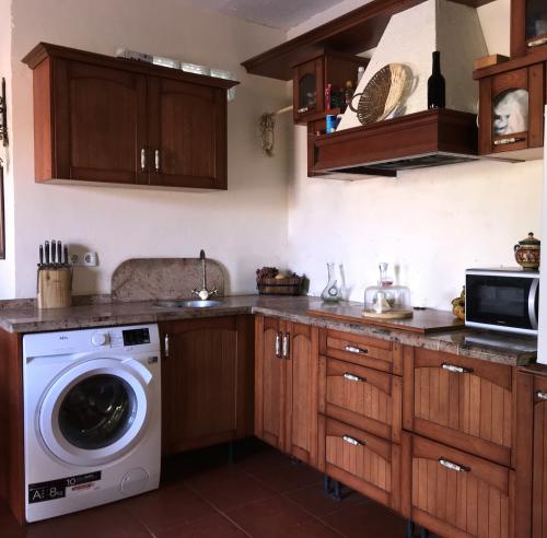 Imagen principal CASA RÚSTICA EN VENTA EN ROCIANA DEL CONDADO